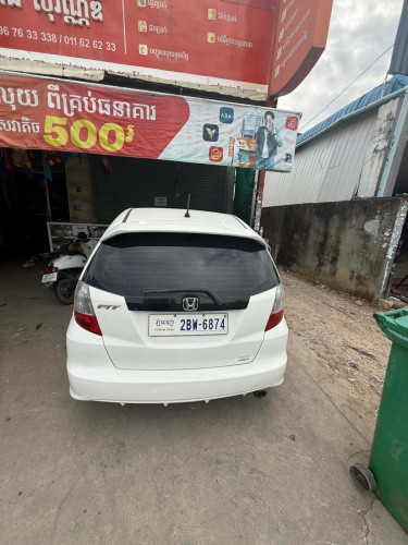 Honda fit 2010 ឆ្វេងស៊ីន