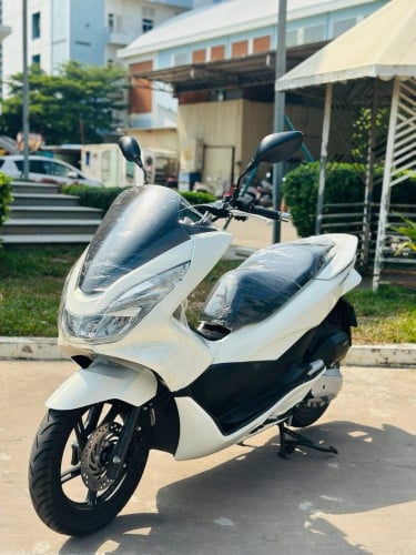 Honda PCX 015 កម្លាំង150cc ម៉ាស៊ីនតាន់ហាប់នែនស្ងាត់ជិះស្រួលមិនលាន់មិនហុយមានពន្ធកាត