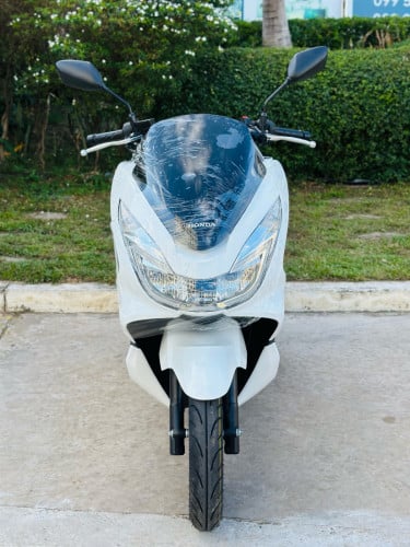 Honda PCX 016 ជប៉ុនសុទ្ធ125cc ម៉ាស៊ីនតាន់ហាប់នែនស្ងាត់សំណុំហ្សីនជិះស្រួលស្ទុះមិនលាន់មិនហុយមានពន្ធកាត
