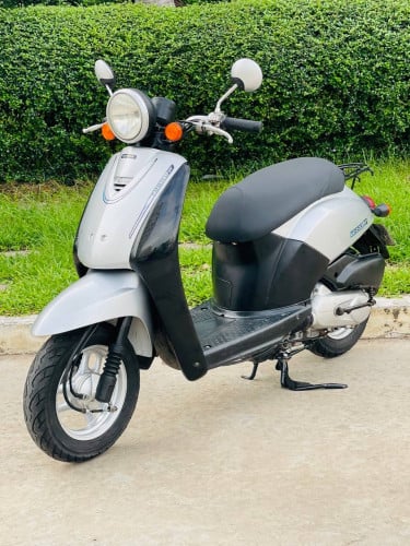 Honda Today 015 ម៉ាស៊ីនតាន់ហាប់នែនស្ងាត់ជិះស្រួលមិនលាន់មិនហុយមានពន្ធកាតគ្រឺហ្សីន