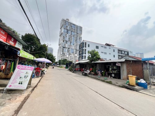 House For Sale- Chroy Chongvar