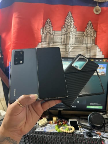 Huawei mate x2 / ram8g / 512g / C/N sim 2 សុំណុំហ្សុីនទាំងអស់ លក់តំលៃក្រោមទីផ្សារនៅកម្ពុជា 210$ ដាច់