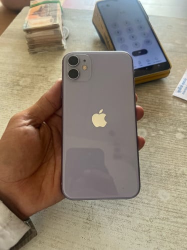 iPhone 11 ប្រើផ្ដល់ចងដូរសេរី