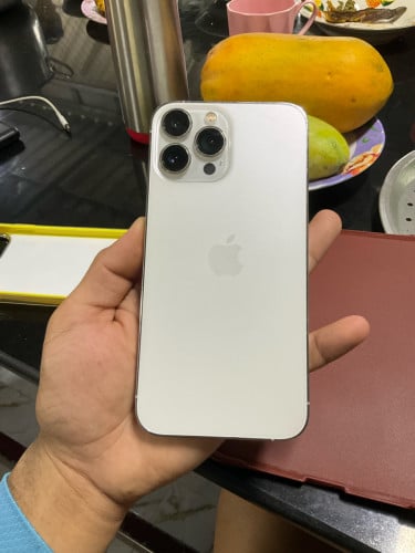 iPhone 13 Pro Max សានុំសុីននៅស្គេន 256G ថ្ម83% 490$ ទីតាំងបាត់ដំបង 070414733 069525580