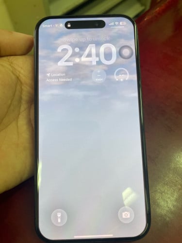 Iphone 15 pro  color black