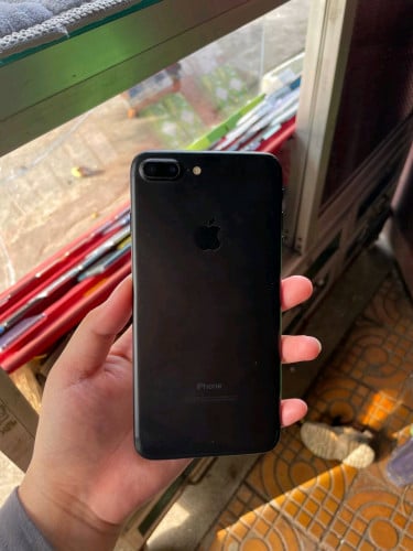 Iphone 7 plus 128g ID ប្រើបាន