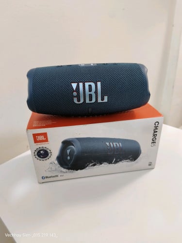 JBL Charge 5