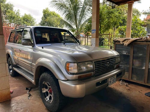 LX450 ម៉ាស៊ីន Trado 6,200$ ចចា