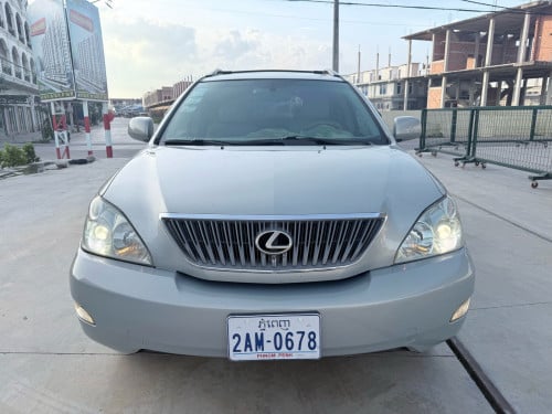 LEXUS RX330 2004 H-FULL ប៉ុងមួយ ក្នុងលឿង ពណ៌ផ្សែងបារី ប្រភេទលំដាប់មេឡាន