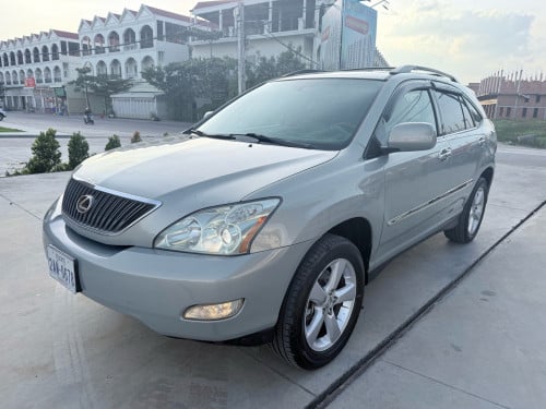 LEXUS RX330 2004 H-FULL ប៉ុងមួយ ក្នុងលឿង ពណ៌ផ្សែងបារី ប្រភេទលំដាប់មេឡាន