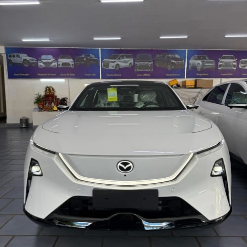 Mazda EZ60 EV Option : Max Full Option 2025 មានច្រើនគ្រឿងក្នុងស្តុក