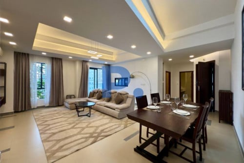 Modern 2 Bedrooms Apartment for RENT in BKK1 with Gym and Pool