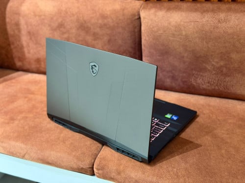 MSI Pulse 17 GL76 11UDK ( 98%) CPU Core i7 11th, RAM 16GB, SSD 512GB, VGA Nvidia RTX3050Ti 4GB
