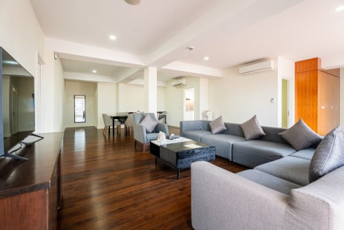 Penthouse 3 Bedrooms For Rent in Doun Penh A Minute From French School.