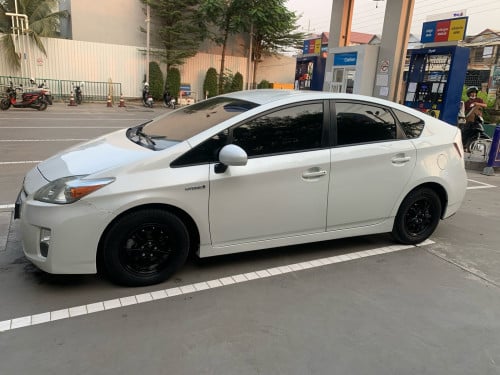 Prius 011, Option 2: 15900$