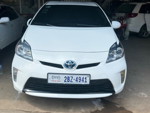 Prius ឆ្នាំ2012 មហាថ្មី