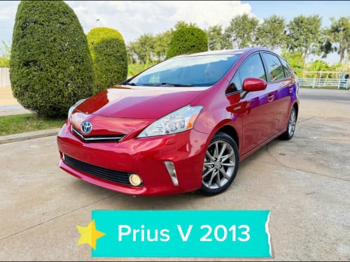 Prius V 2013 (ថ្នាំសុីន100%)