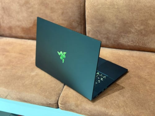 Razer Blade 15 Mid 2019 ( 98%) CPU Core i7, RAM 16GB, SSD 512GB, VGA Nvidia GTX1660Ti 6GB