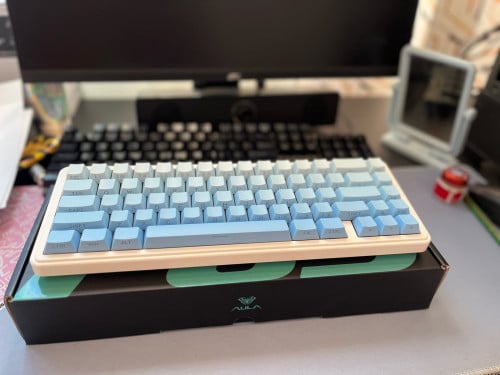 Resell keyboard Aulla F65 ប្រើផ្ទាល់ មានWarranty ជិត1year