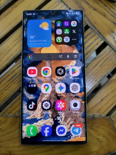 S22 Ultra USA Sim&eSim ជាំ និងញាក់អេក្រង់តិចៗ