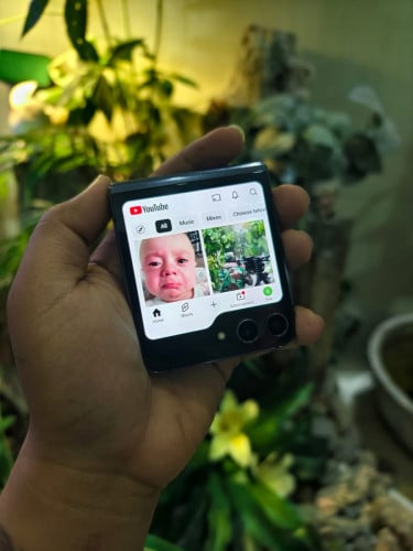 Samsung galaxy Z flip 5/ram8/256G/(Sim1+Esim)