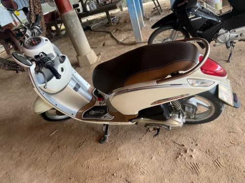scoopy 015 នៅស្អាត