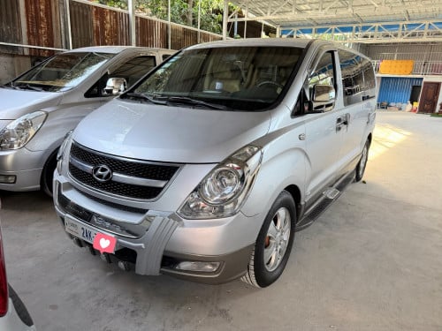 Starex 08 HVXក្នុងលឿងដំបូលបេីកហ្វូលអប់សិនរំលស់សុត100%បាន