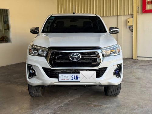 Toyota Hilux Revo Full Option 2019 សកាំម៉ៃ