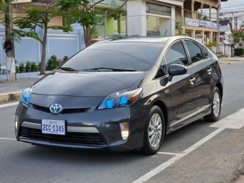 TOYOTA PRIUS Plug IN ឆ្នាំ2012