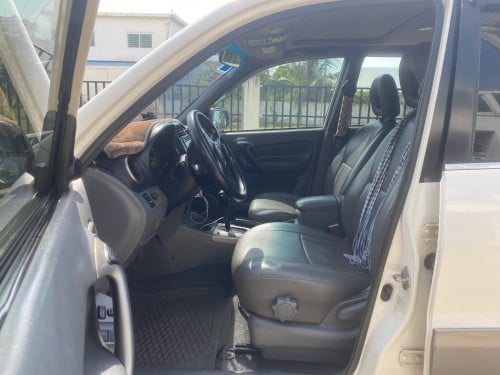 TOYOTA RAV4-L01-P1 ឡានស្អាត