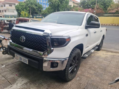 TUNDRA 2011 UP 2021 For Rent /出租