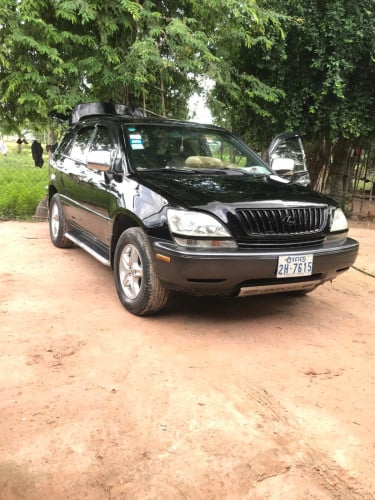 លក់វ៉ៃដូរជាមួយបាឡានខ្មៅ