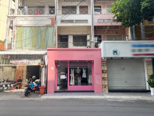 សេងហាងសំលៀកបំពាក់ នៅបឹងកេងកង