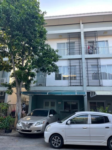 វីឡាកូនកាត់សម្រាប់ជួលនៅបុរីប៉េងហួតដឹស្តាព្រីមៀរ៍