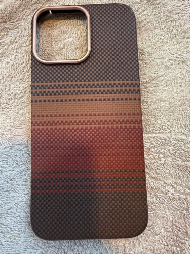 លក់ខេសកាបោនសុីន16 pro max