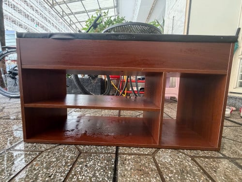 ធ្មើរដាក់តាំងនៅថ្មីស្អាត