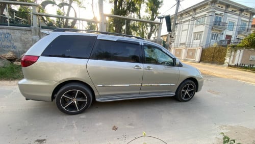 ឡានលក់សុីណា04 xle រាបចំហើយស្រេច