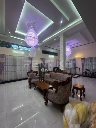 - ផ្ទះសំរាប់ជួលនៅសង្កាត់បឹងកក1 / House for Rent at Sangkat Boeng kak Ti Muoy