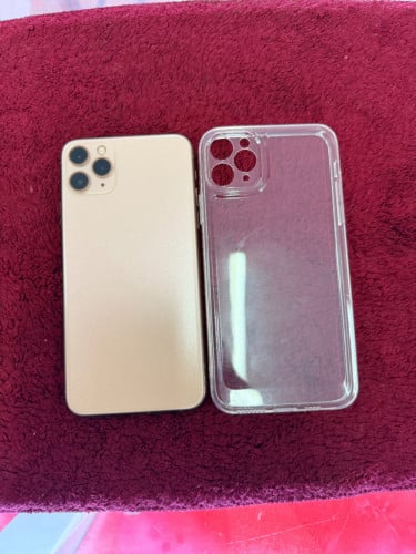 លក់11pro max 256G សុំនុំហ្សីននៅស្អាត98% ថ្មកាន់ល្អ