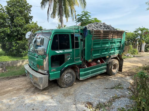 ចង់លក់ឡាន2គ្រឿង