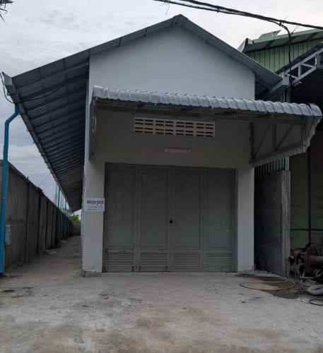 មានបន្ទប់ជួលមានឡៅតឿ ផ្ទះទើបសង់រួចថ្មី ទំហំបន្ទប់ 4.5m x 7m ខាងមុខ5mលក់ដញរបាន