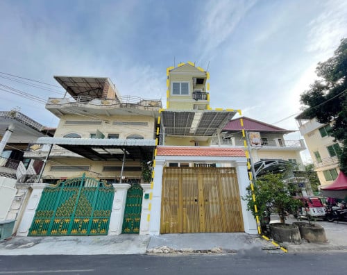 ផ្ទះសម្រាប់ជួល | House for Rent