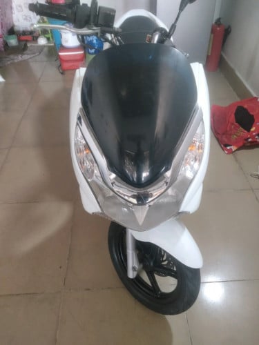 លក់ម៉ូតូ pcx 2011 នៅស្អាតមិនលាន់មិនហុយ