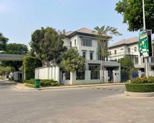 🏠វីឡាឃ្វីនសម្រាប់ជួល ក្នុងបុរីជីបម៉ុងលែនម៉ាក 60m