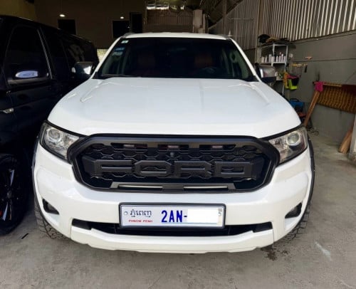 🔥FordEverest017 ម៉ាសុីនធំ3.2Lម៉ាស៊ូត អូតូកាពីតាស់ម្ចាស់ដេីមទិញខ្លាញ់គោ លេងកង់ហេីយ កៅអុី3ជួរ