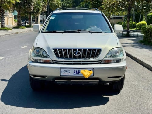 🚘ស្តុកថ្មី Lexus RX300 2002  ប៉ុង1 (ហ្សុីនមួយជុំ)ជាប្រភេទមេឡាន អត់បុក អត់ច្រេះ អត់កាត់ត