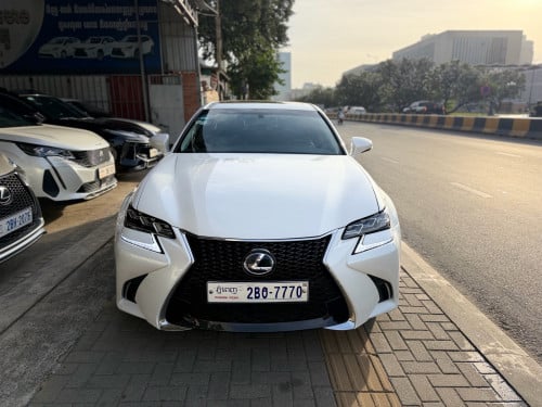 2016 Lexus Gs200t 8ម៉ឺនmile ស្លាកលេខ​ ម្ចាស់ដេីម​
