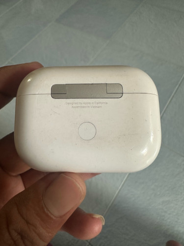 AirPods Pro 2 lightning មុខងារដំណើរការទាំងអស់ ស្ទើរសំបកតិច 97%