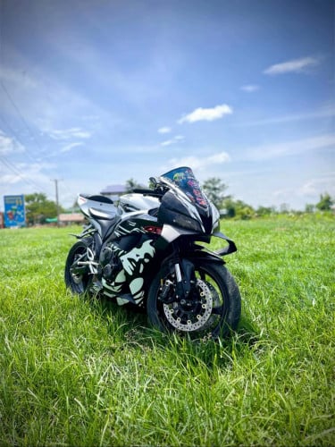 CBR600RR 09 4200$