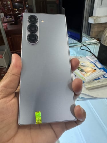 Fold6 99%ខូចក្នុង (12g/512g) ស៊ិម២